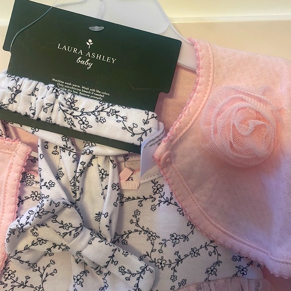 LAURA ASHLEY BABY PINK 3 piece ONSIE DRESS NEW - Picture 2 of 9
